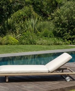 Lettino prendisole design made in italy in acciaio.Vendita online di mobili outdoor di lusso per terrazze e giardini. Consegna gratuita.