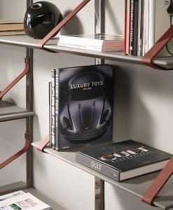 Libreria murale in pelle con mensole in cemento. Scrittoio incorporato. vendita online di mobili di lusso made in italy per la casa ed il giardino.