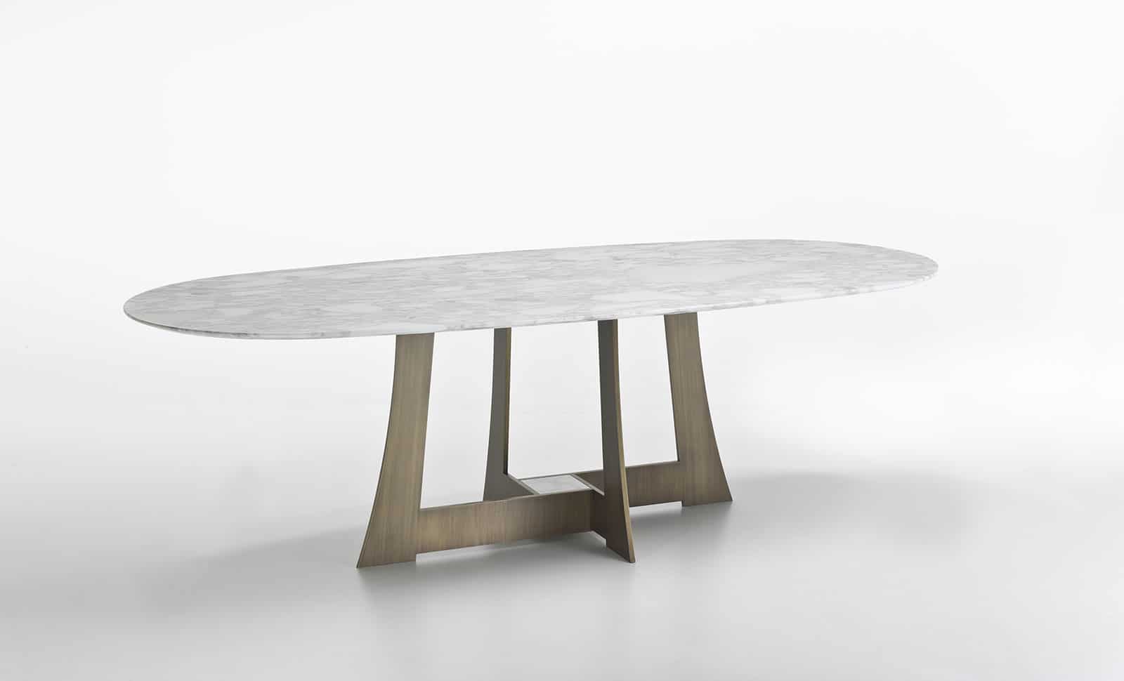 Table de repas ovale en marbre calacatta or signée Umberto Asnago. Vente en ligne de luxueuses tables design made in italy. Livraison gratuite.