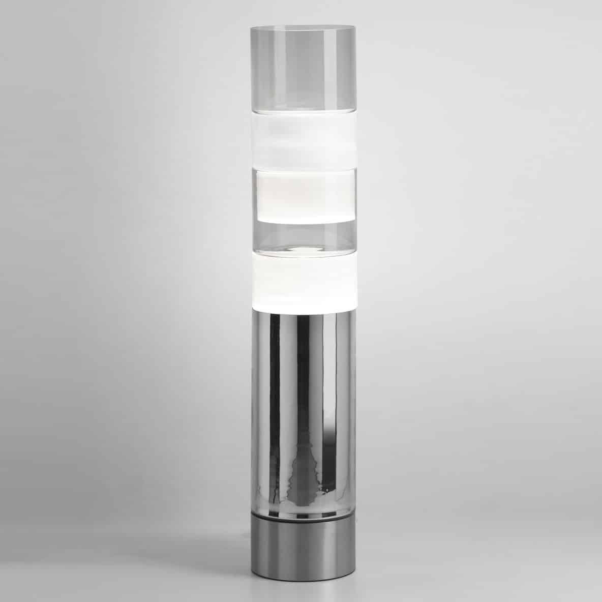 Acquista online Stacking, lussuosa lampada da terra in vetro soffiato dalle tonalità bianco/grigio fumo realizzata artigianalmente. Consegna gratuita.