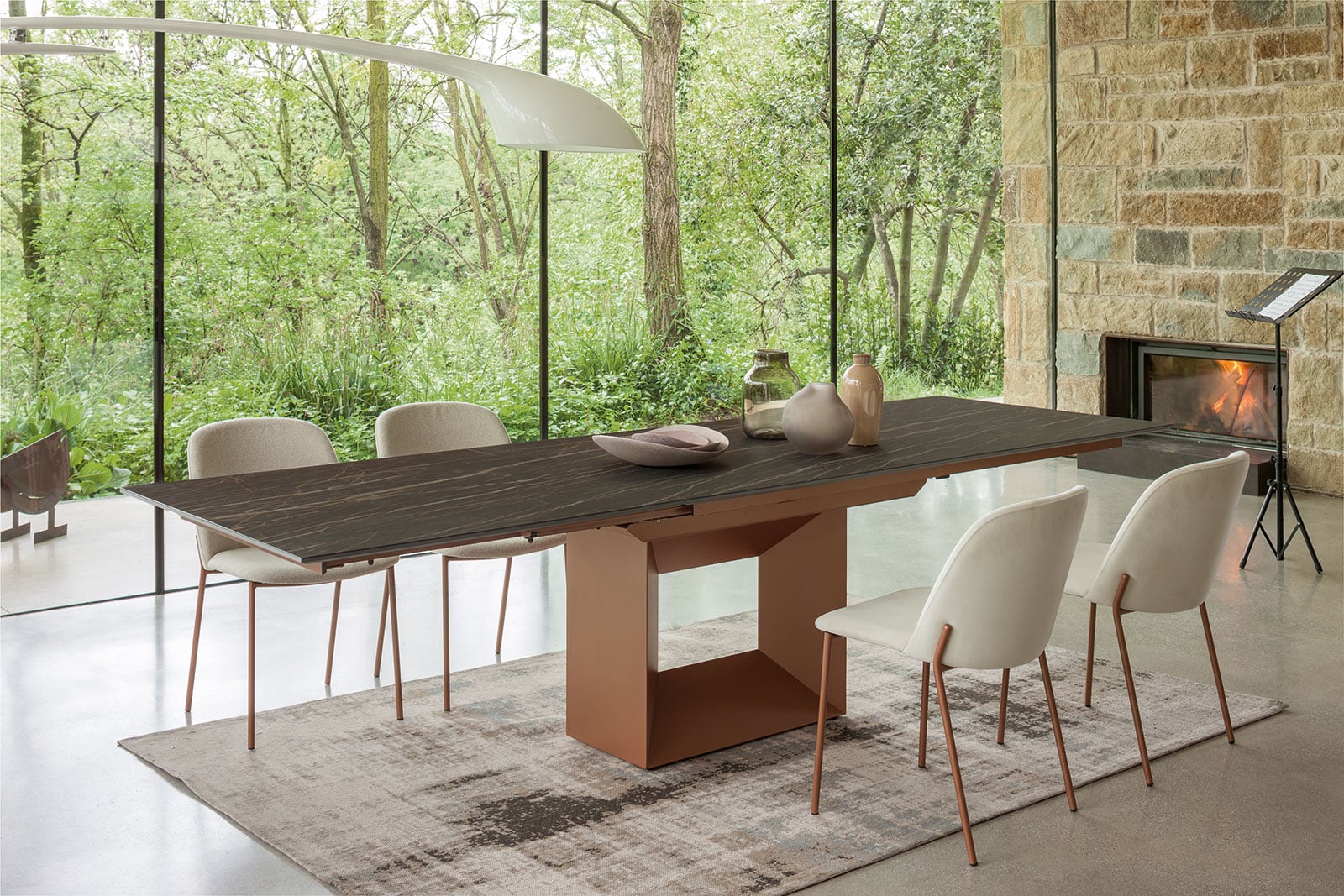 Tavolo da pranzo rettangolare allungabile con ceramica e metallo. Consegna gratuita a domicilio. Made in Italy